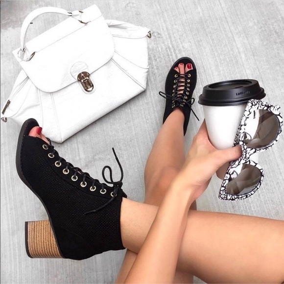 Perforated Lace Up Peep Toe Block Heel Gladiator - Picture 1 of 5